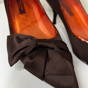 Nina Womens 8.5 Shoes Paladin Satin Bow Pumps Heels Brown Pointed Toe Classic